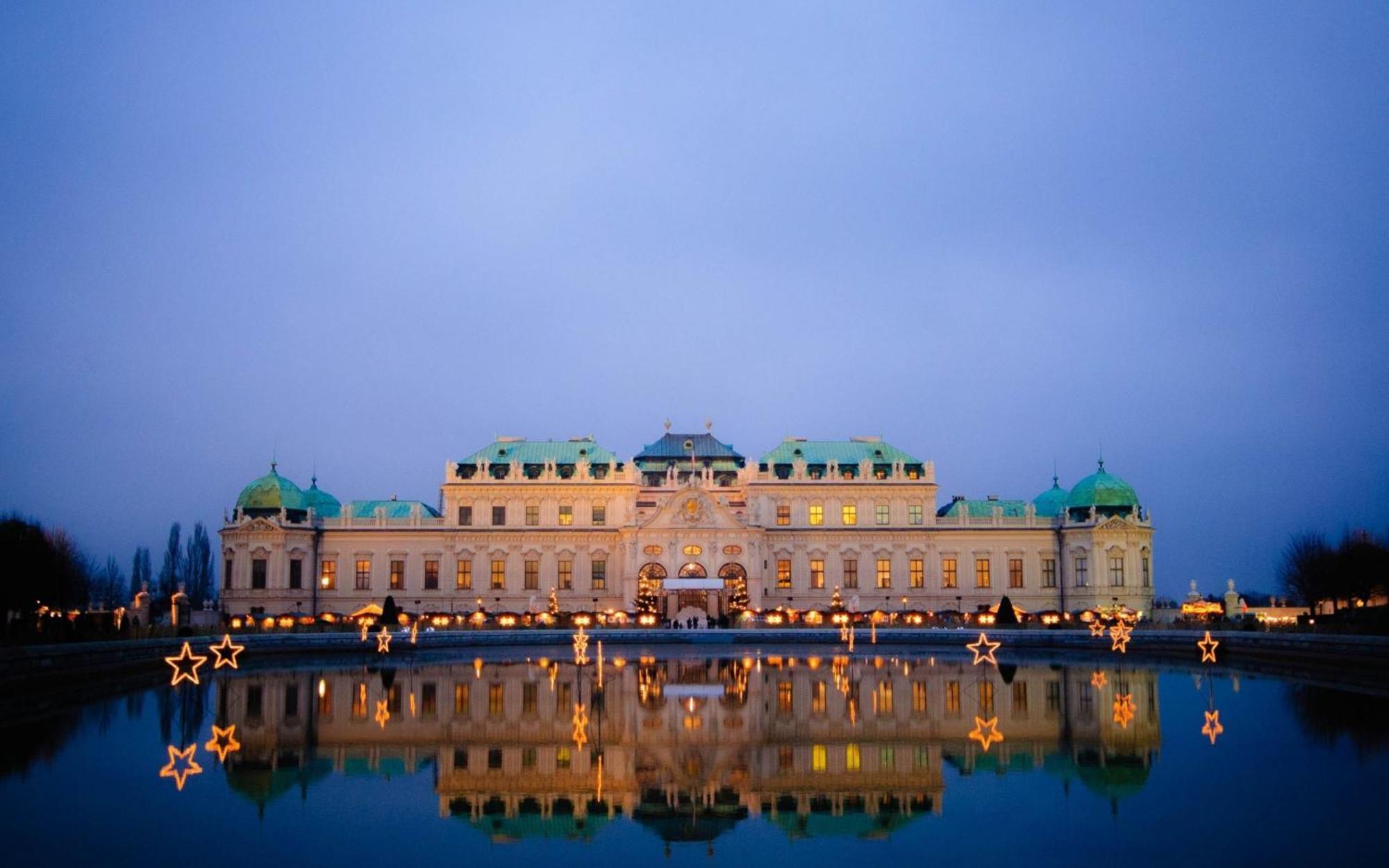 Regal Retreat Intimate Elegance Near Schoenbrunn Palace Wien Exteriör bild